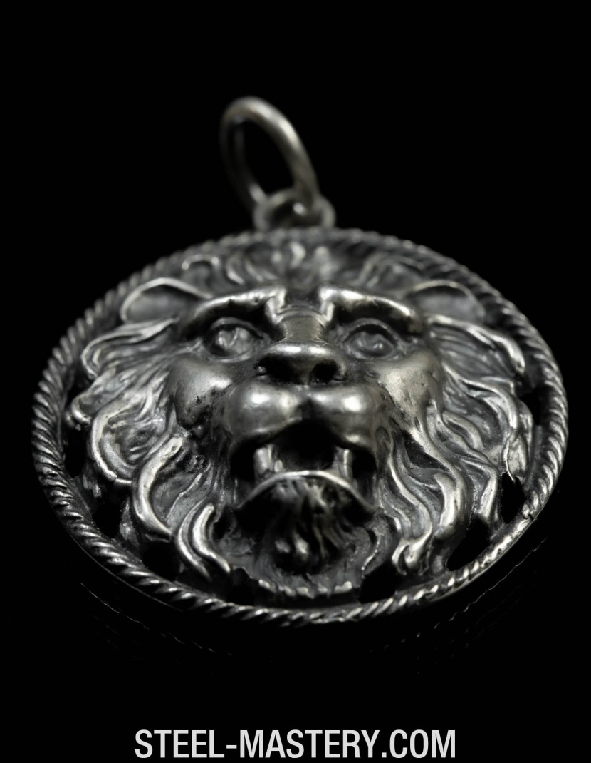African wild lion medallion photo made by Steel-mastery.com