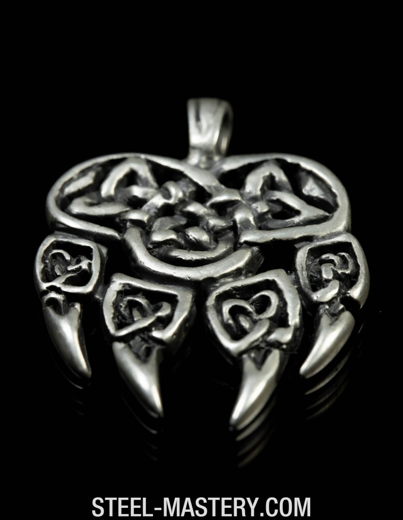 Bear paw pendant photo made by Steel-mastery.com