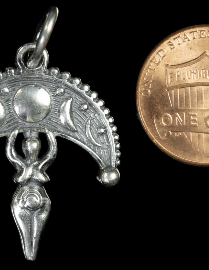 Lunula - Mother Earth photo made by Steel-mastery.com