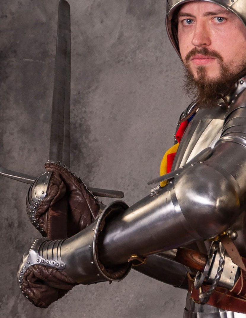LANDSKNECHT PLATE GLOVES, XVI CENTURY photo made by Steel-mastery.com