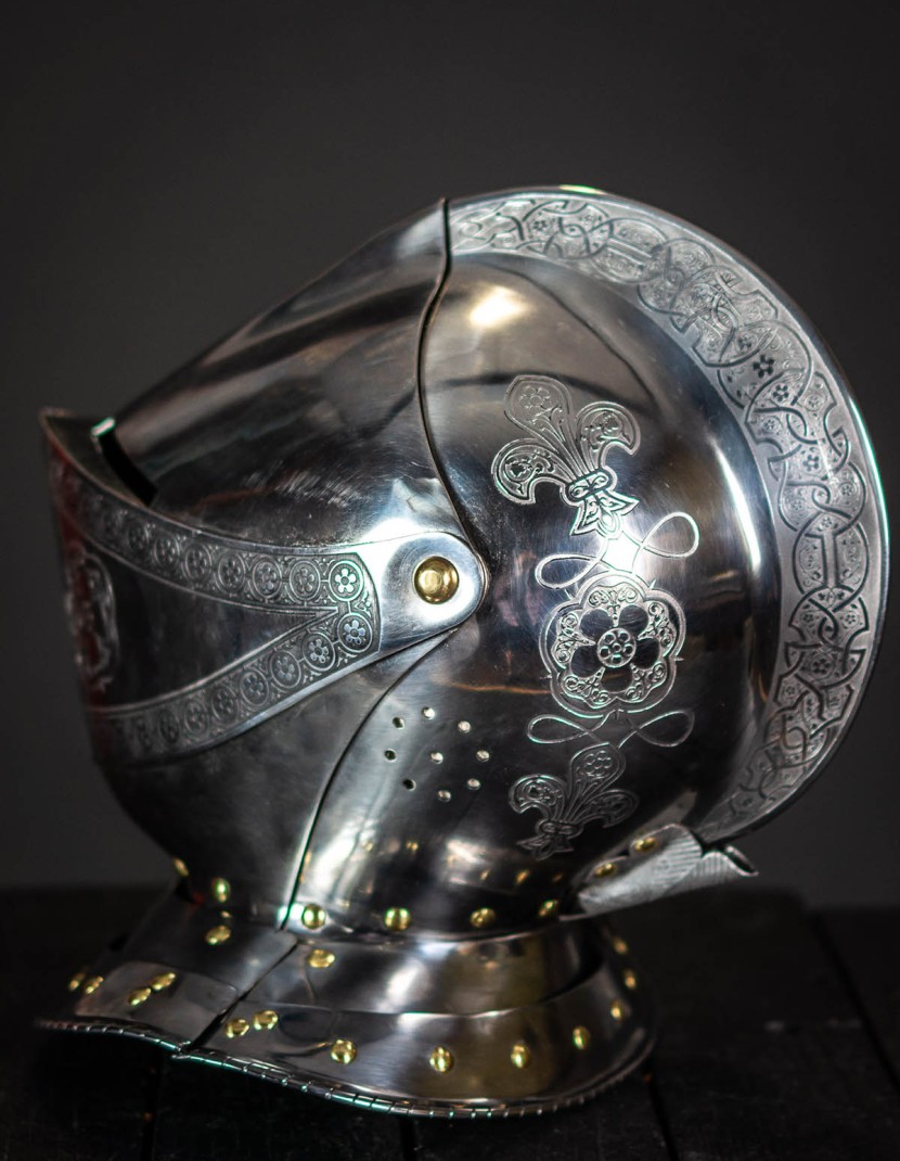 Armet, part of full plate armor (garniture) of George Clifford, end of the XVI century photo made by Steel-mastery.com