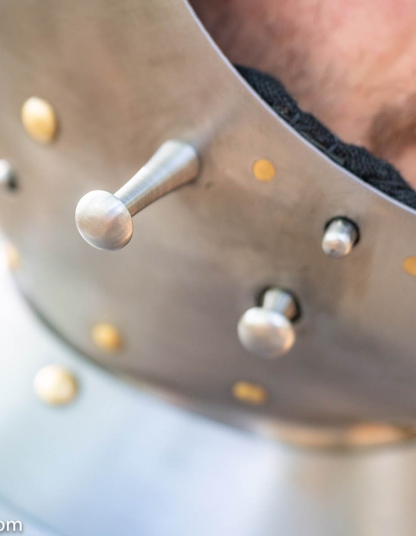 Armet, part of full plate armor (garniture) of George Clifford, end of the XVI century photo made by Steel-mastery.com