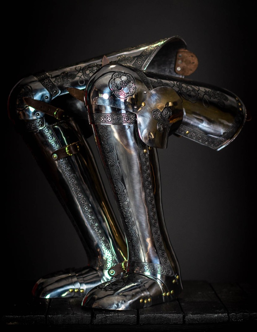 Full plate legs, part of full plate armor (garniture) of George Clifford, end of the XVI century  photo made by Steel-mastery.com
