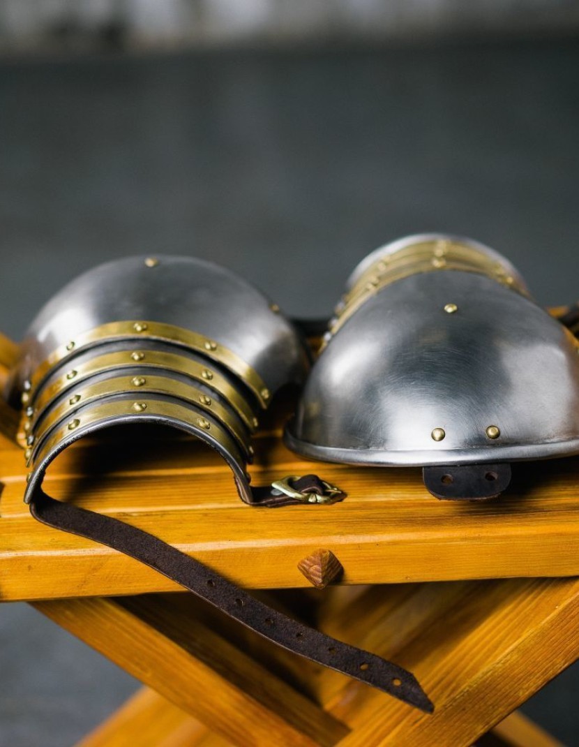 Knights plate shoulders mid-14th century photo made by Steel-mastery.com