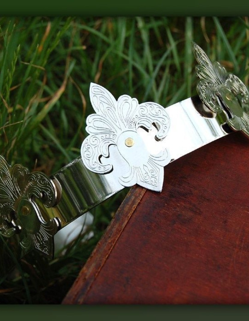 Brass crown with etched elements photo made by Steel-mastery.com