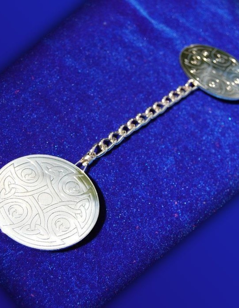 Brass fibula with etching 2 photo made by Steel-mastery.com