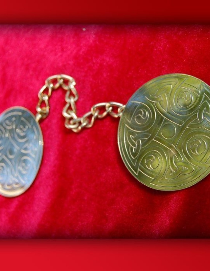 Brass fibula with etching 2 photo made by Steel-mastery.com