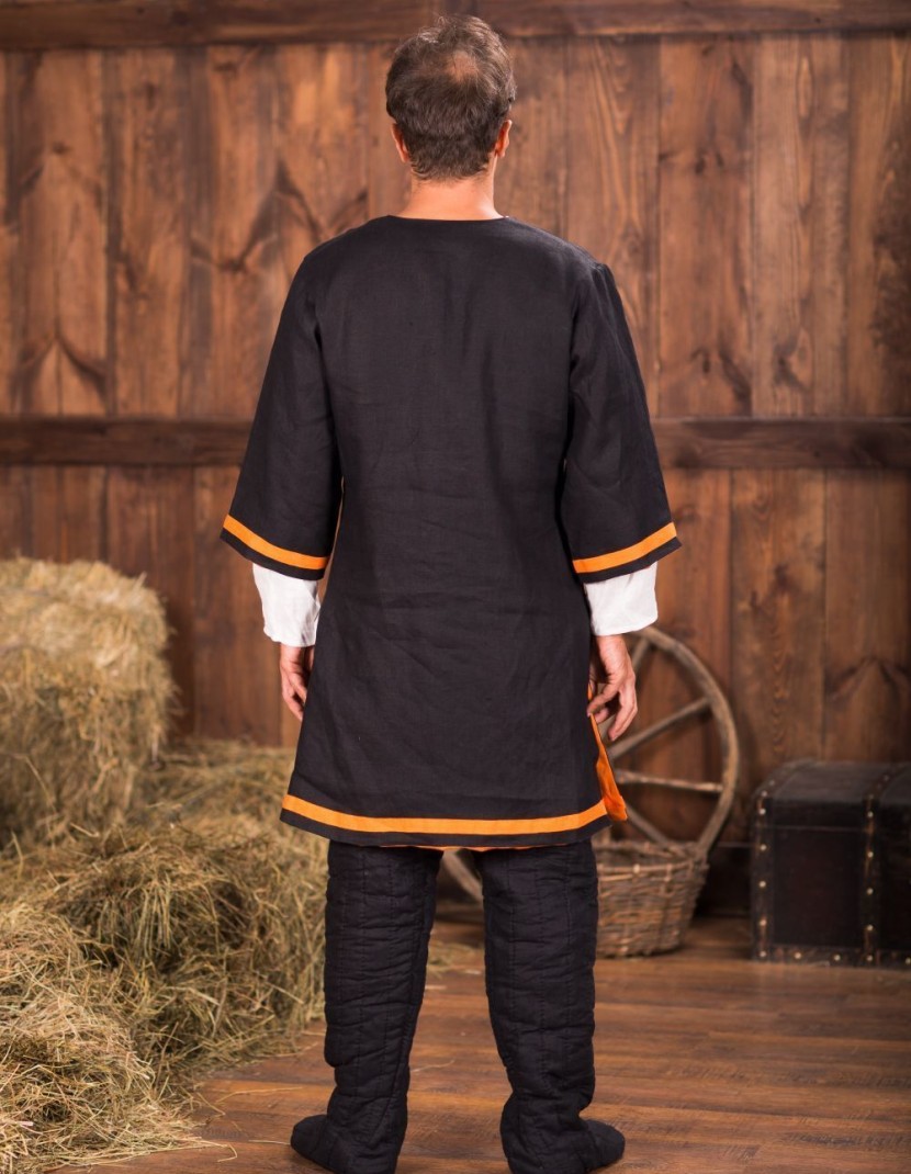 Tunic of the XIV-XV centuries photo made by Steel-mastery.com