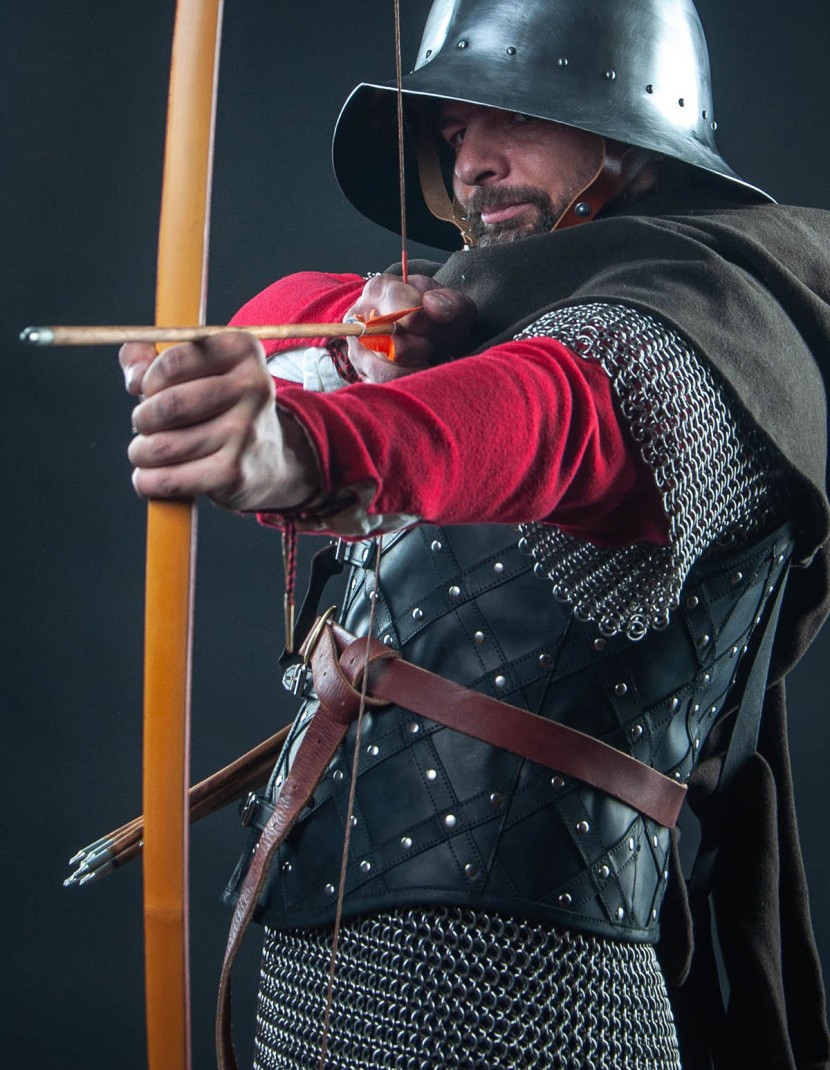 Leather vest and bracers with diamond pattern photo made by Steel-mastery.com