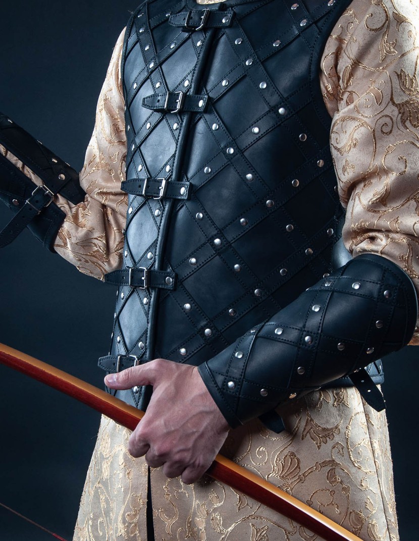 Leather vest and bracers with diamond pattern photo made by Steel-mastery.com