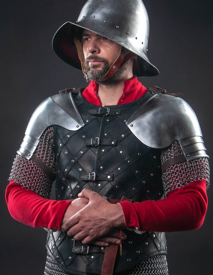 Leather vest and bracers with diamond pattern photo made by Steel-mastery.com