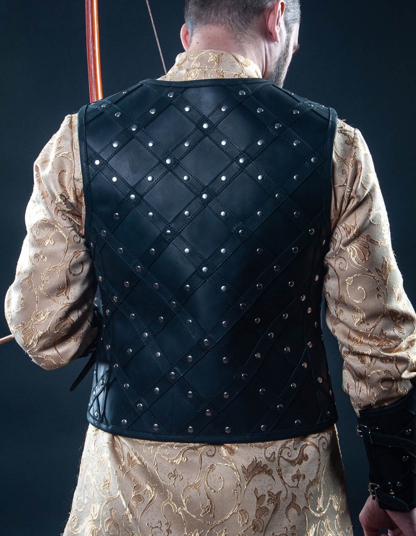 Leather vest and bracers with diamond pattern photo made by Steel-mastery.com