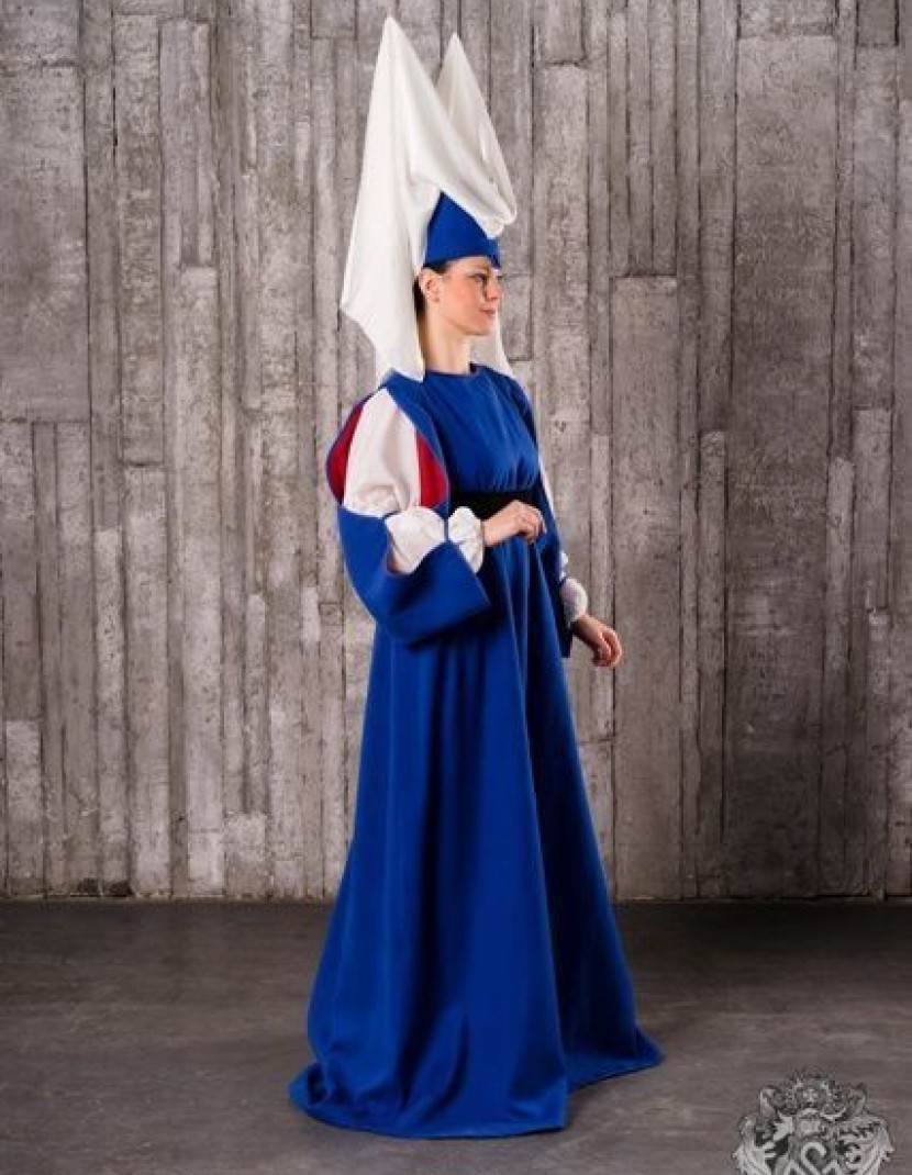Medieval Burgundian dress, 14th-15th century photo made by Steel-mastery.com
