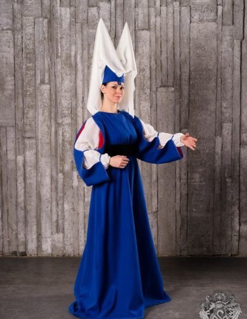 Medieval Burgundian dress, 14th-15th century photo made by Steel-mastery.com