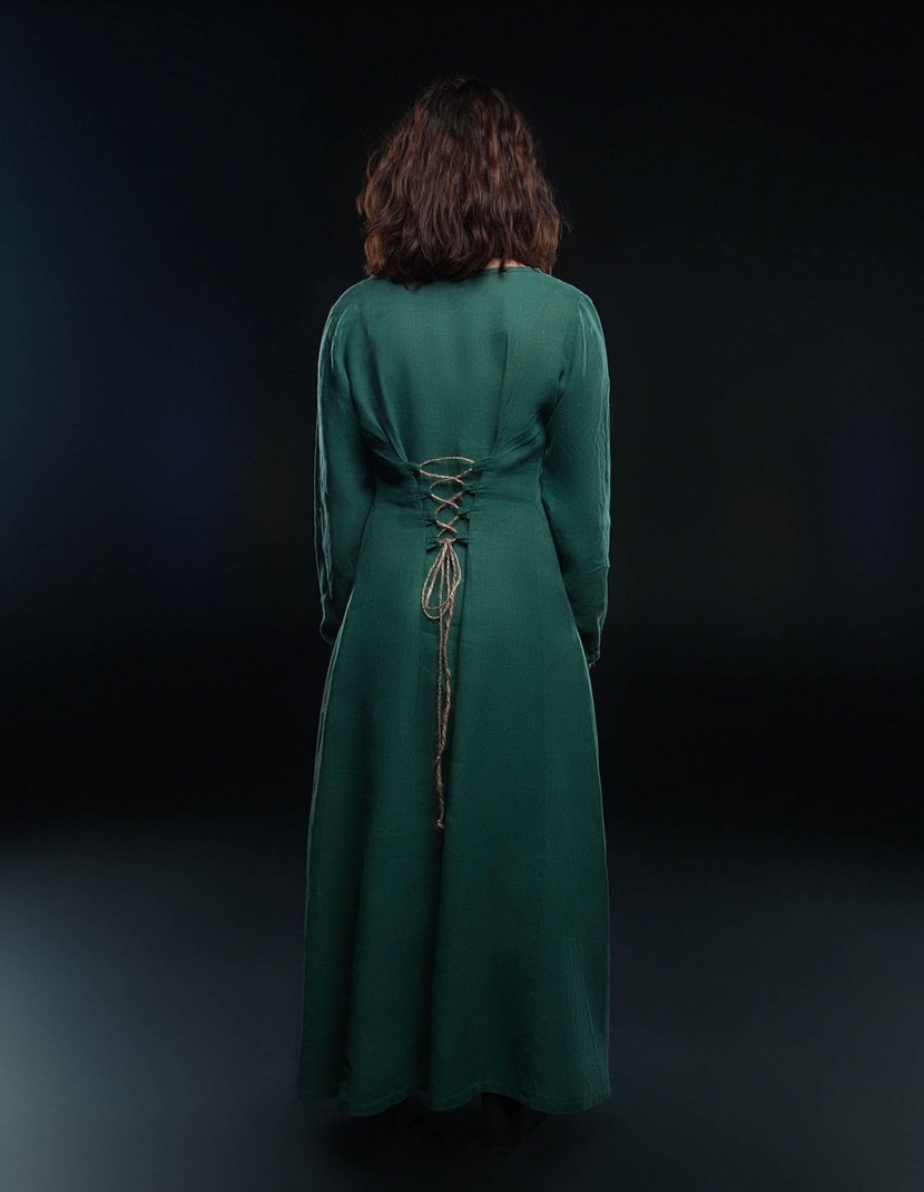 Middle ages women's clothing photo made by Steel-mastery.com