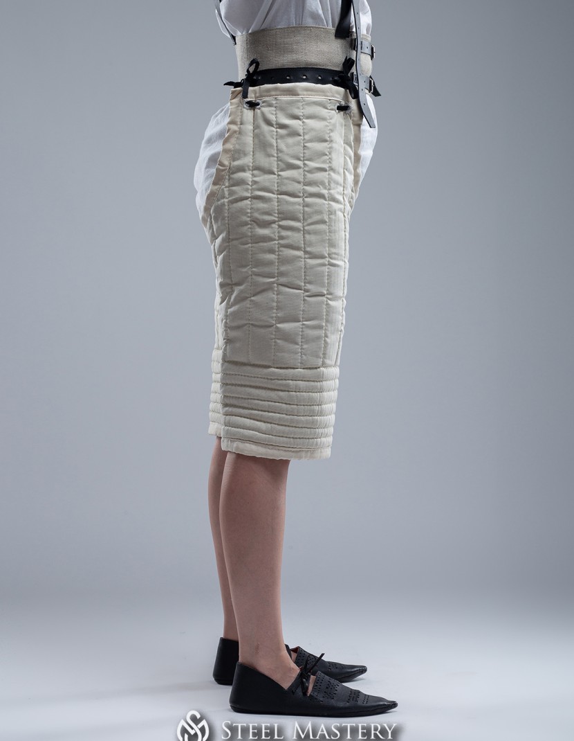 PADDED THIGH PROTECTION/HEMA FENCING PANTS photo made by Steel-mastery.com