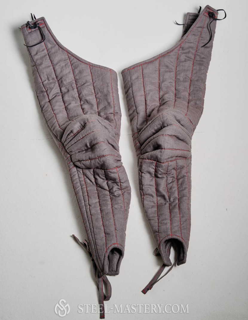 Padded chausses with a kneecap photo made by Steel-mastery.com