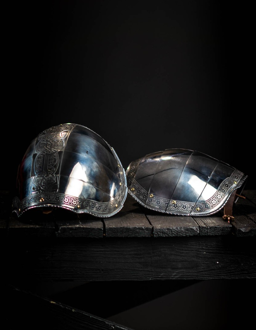 Full Plate Armor (Garniture) of George Clifford, Third Earl of Cumberland, end of XVI century (1590-1592)  photo made by Steel-mastery.com