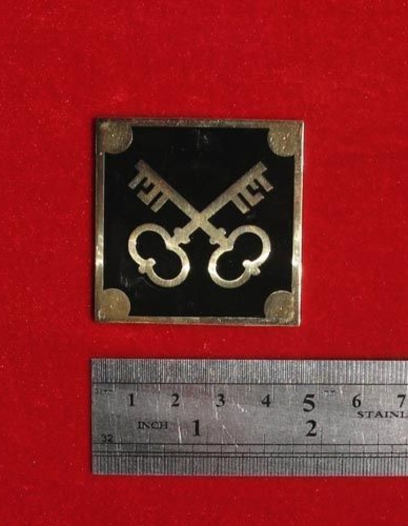 Brass Belt plate with keys pattern photo made by Steel-mastery.com