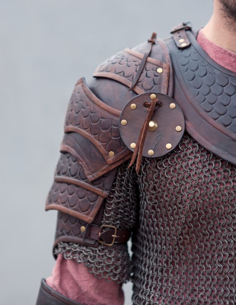 Full arm protection in fantasy style photo made by Steel-mastery.com