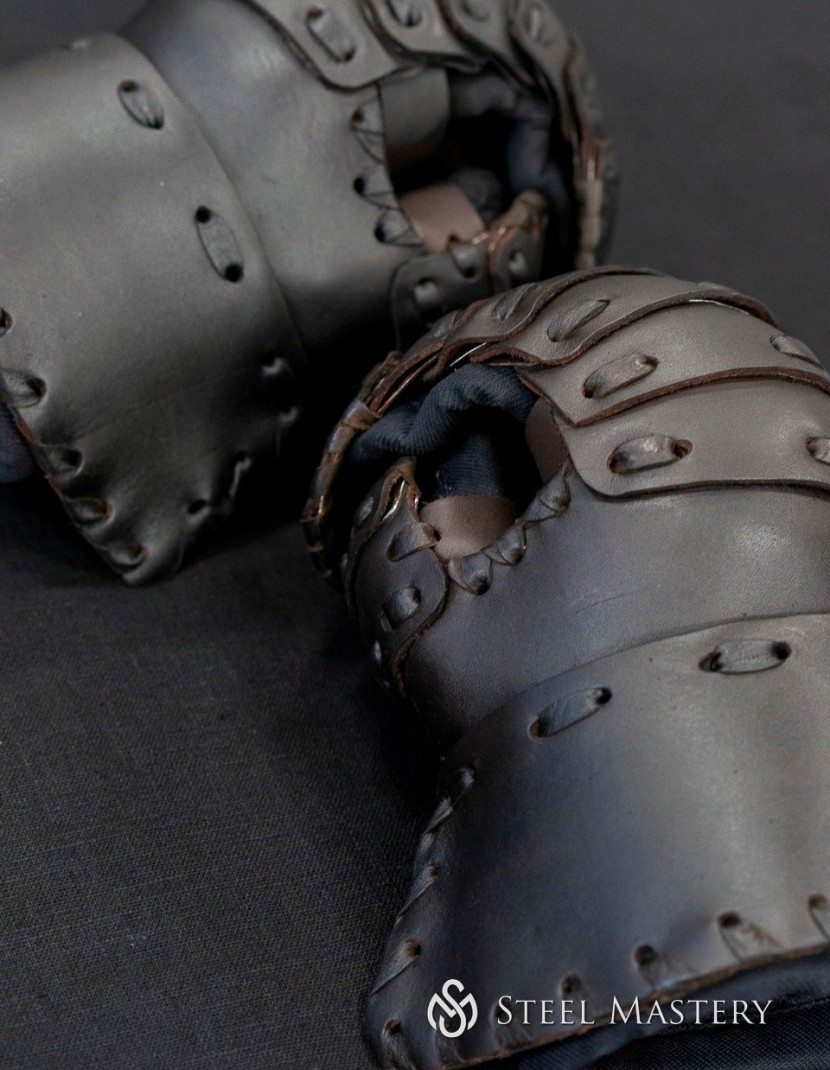Set of leather laminar mittens photo made by Steel-mastery.com