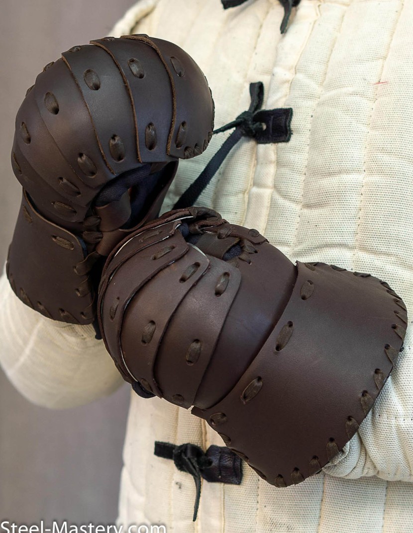Set of leather laminar mittens photo made by Steel-mastery.com