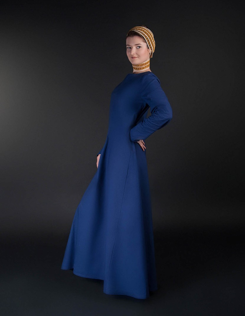 Medieval style dress with wide belt photo made by Steel-mastery.com