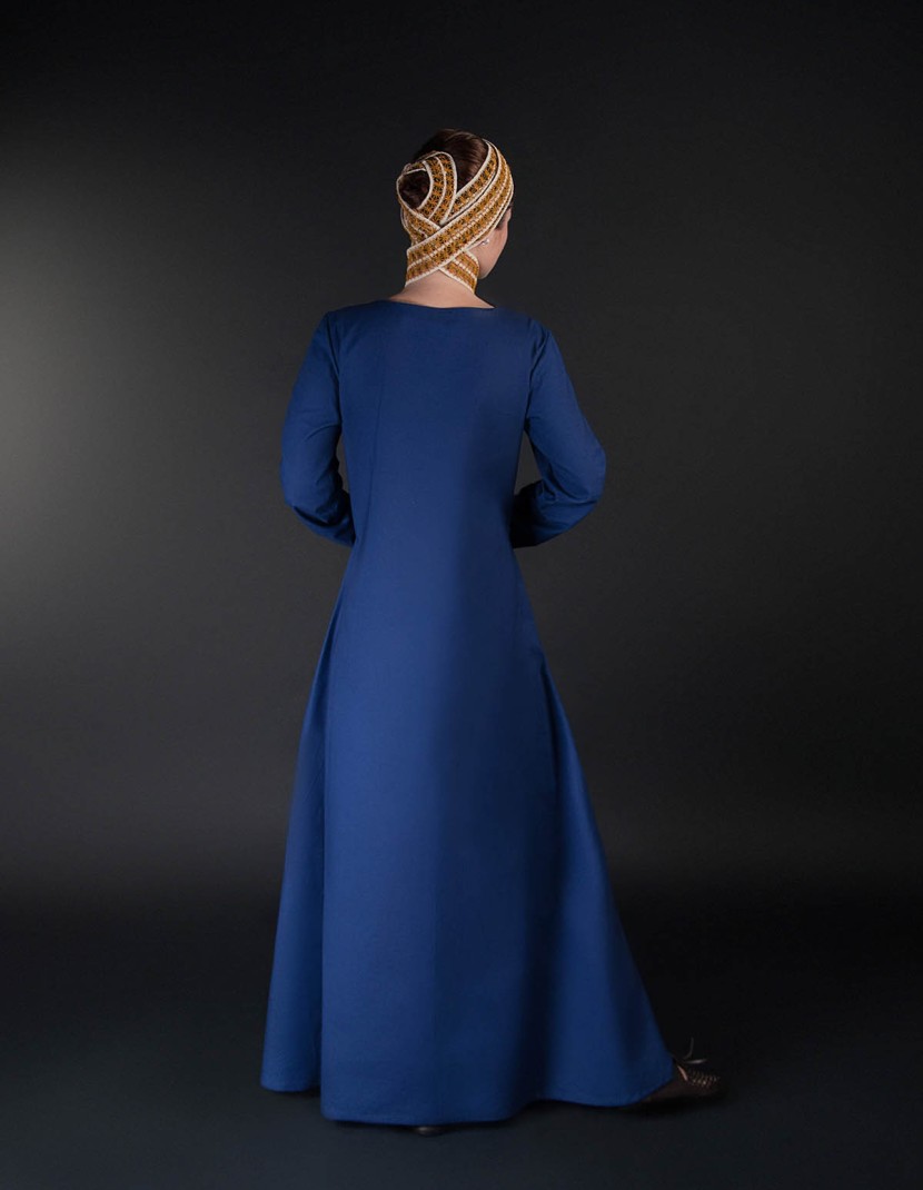 Medieval style dress with wide belt photo made by Steel-mastery.com