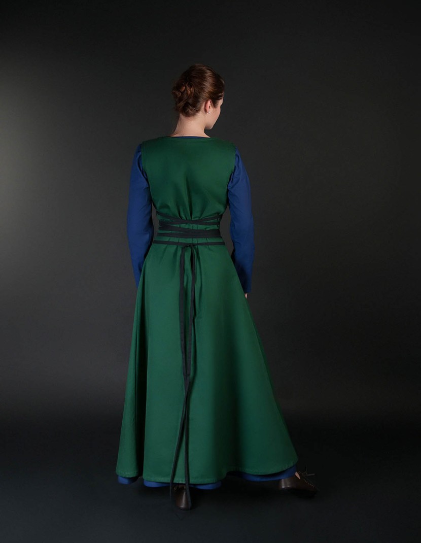 Medieval style dresse "Retenue" photo made by Steel-mastery.com