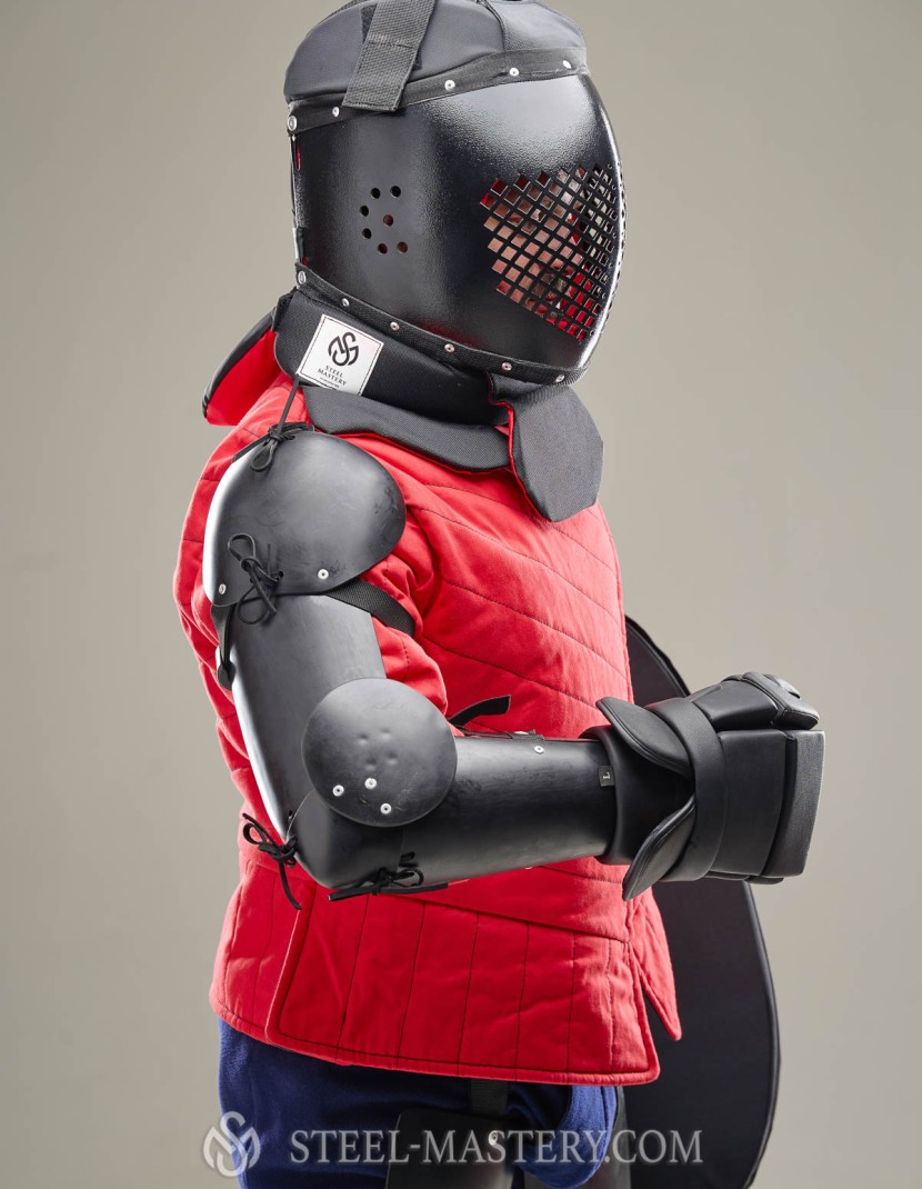 Arms protection for HEMA fencing, MSF training photo made by Steel-mastery.com