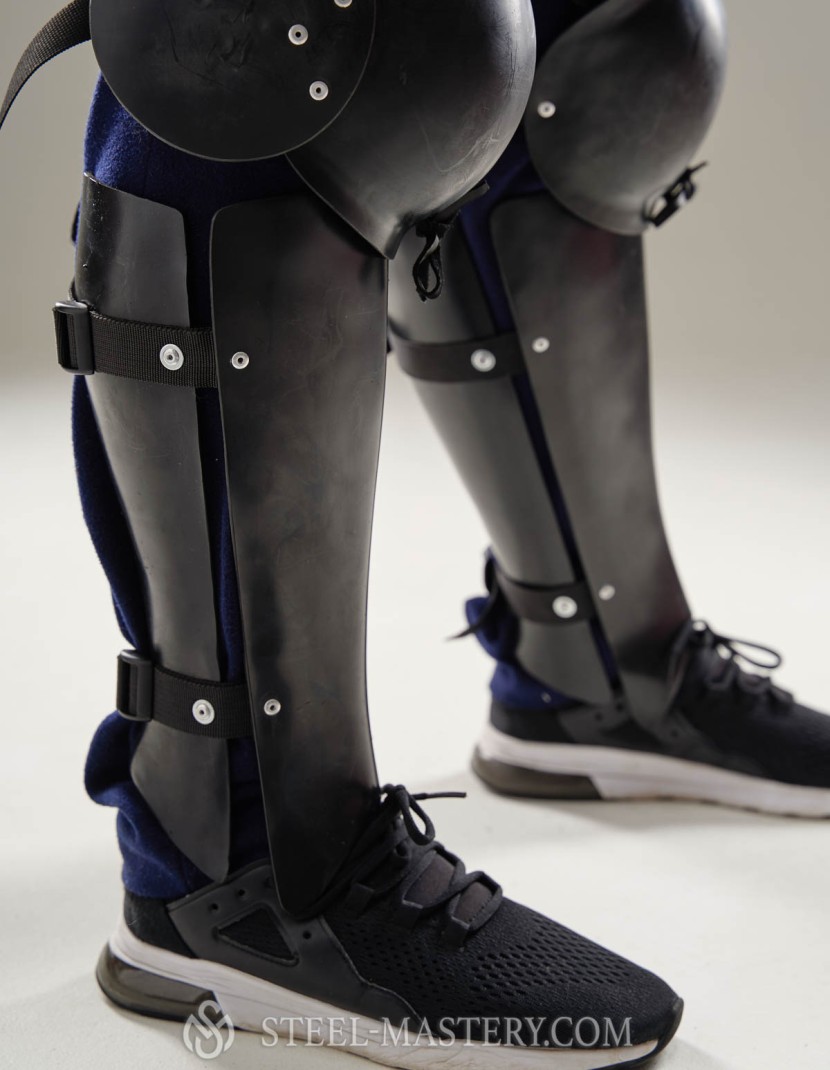 Legs protection for HEMA fencing, MSF training  photo made by Steel-mastery.com