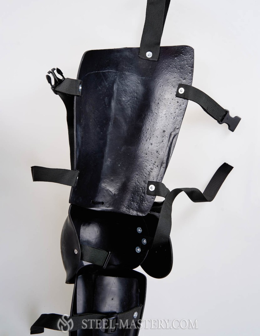 Legs protection for HEMA fencing, MSF training  photo made by Steel-mastery.com