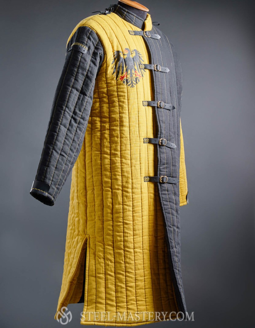 Long Knight gambeson of the XI-XV centuries photo made by Steel-mastery.com