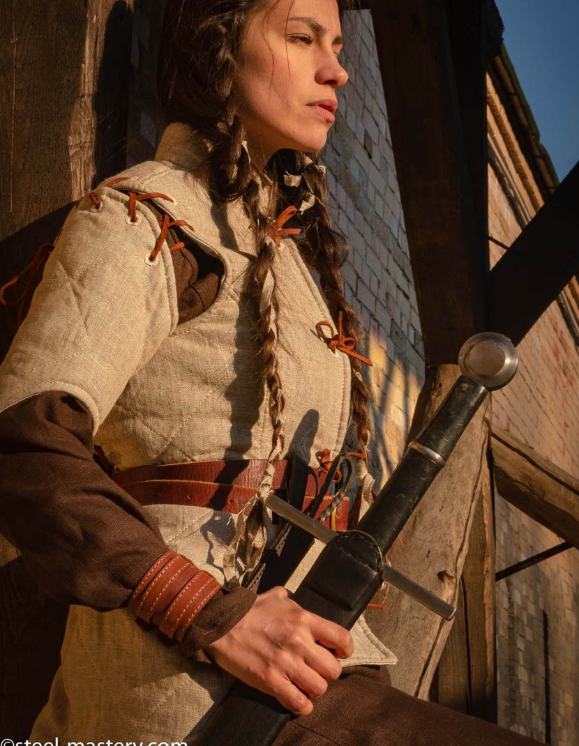 FEMALE SLEEVELESS GAMBESON photo made by Steel-mastery.com