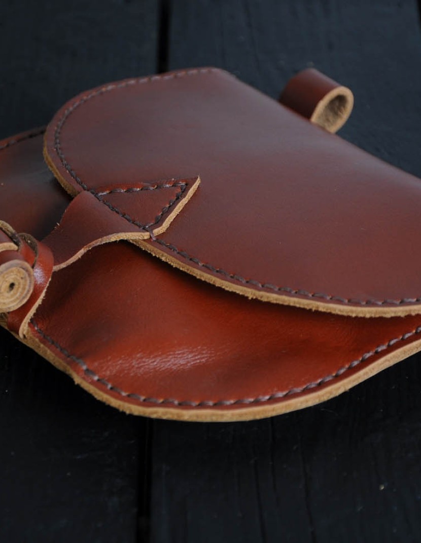 Leather bag with valve photo made by Steel-mastery.com