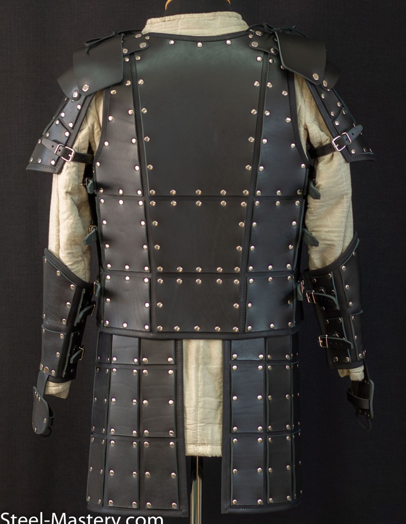 Leather armour in style of Game of Thrones photo made by Steel-mastery.com