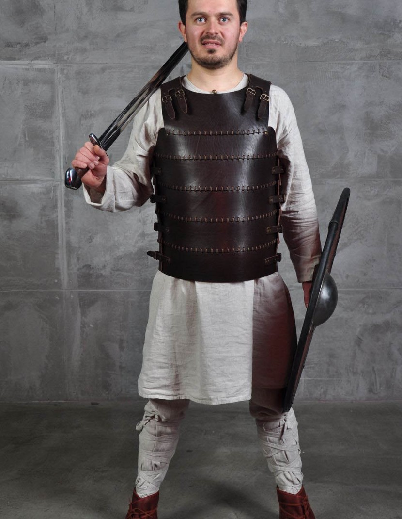 Leather armor costume in style of Bëor the Old photo made by Steel-mastery.com