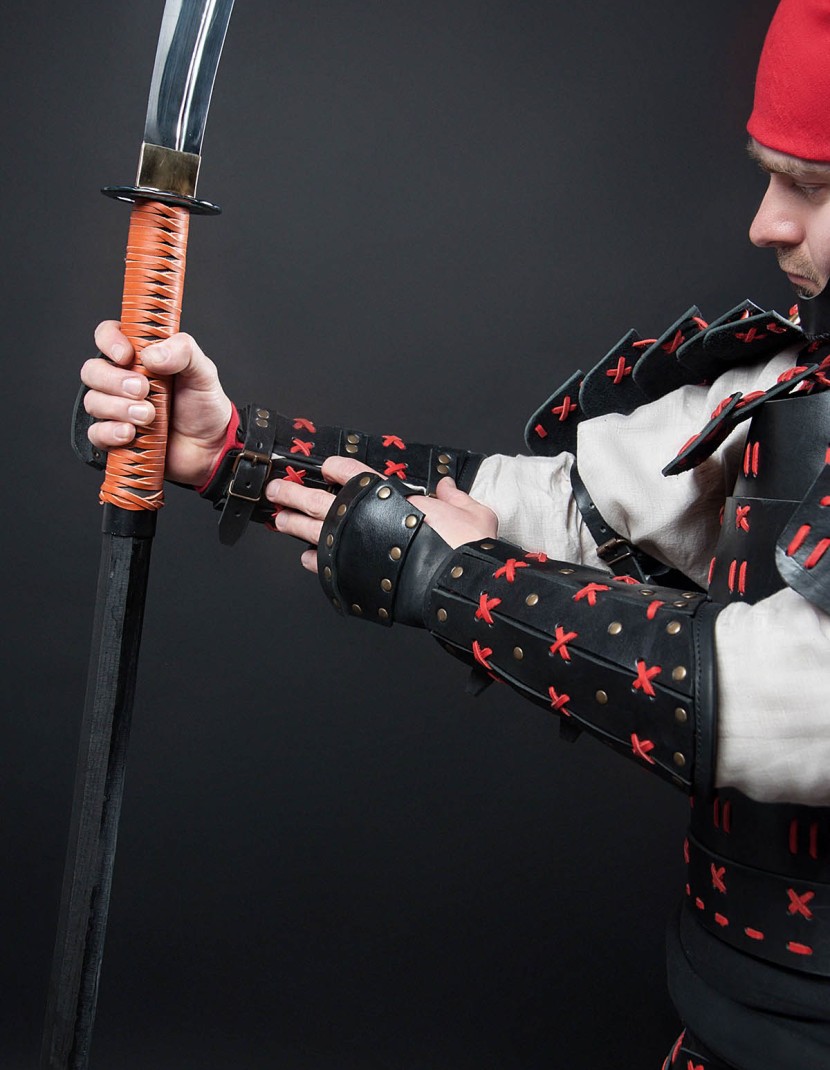 O Yoroi - Japanese samurai leather warrior armor photo made by Steel-mastery.com