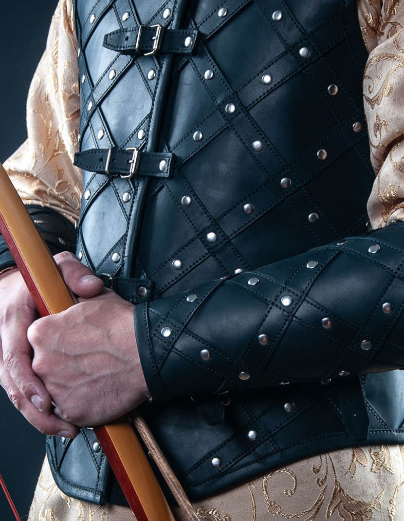 Leather vest with diamond pattern photo made by Steel-mastery.com