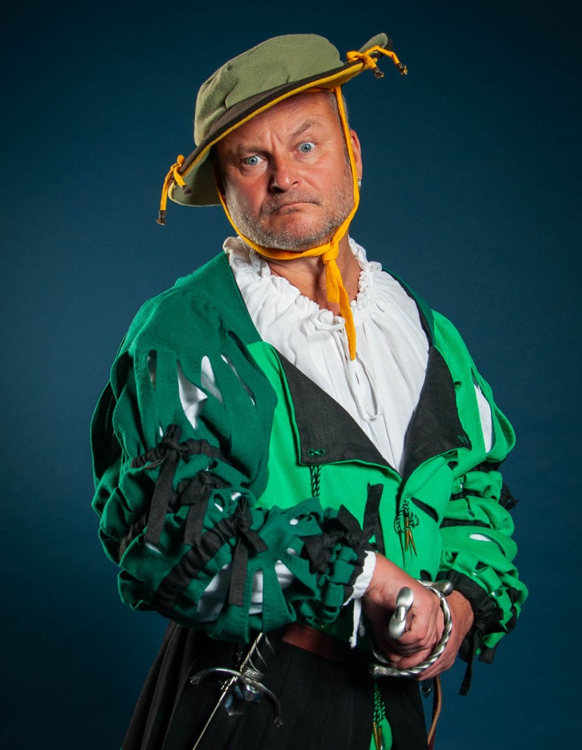 Landsknecht hat with bows photo made by Steel-mastery.com