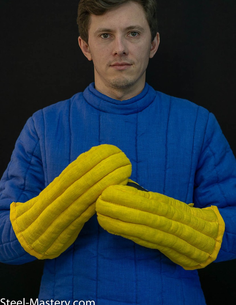 Padded gauntlets with leather insets photo made by Steel-mastery.com