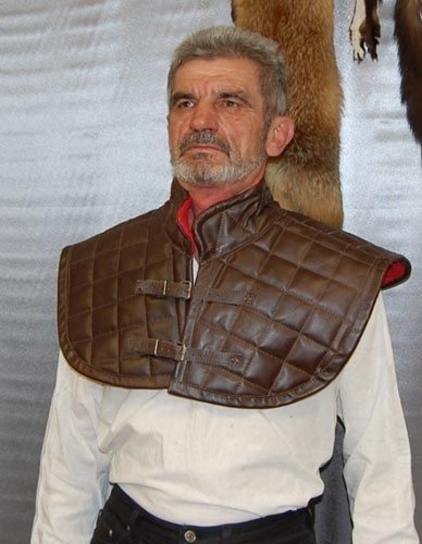 Leather pelerine photo made by Steel-mastery.com