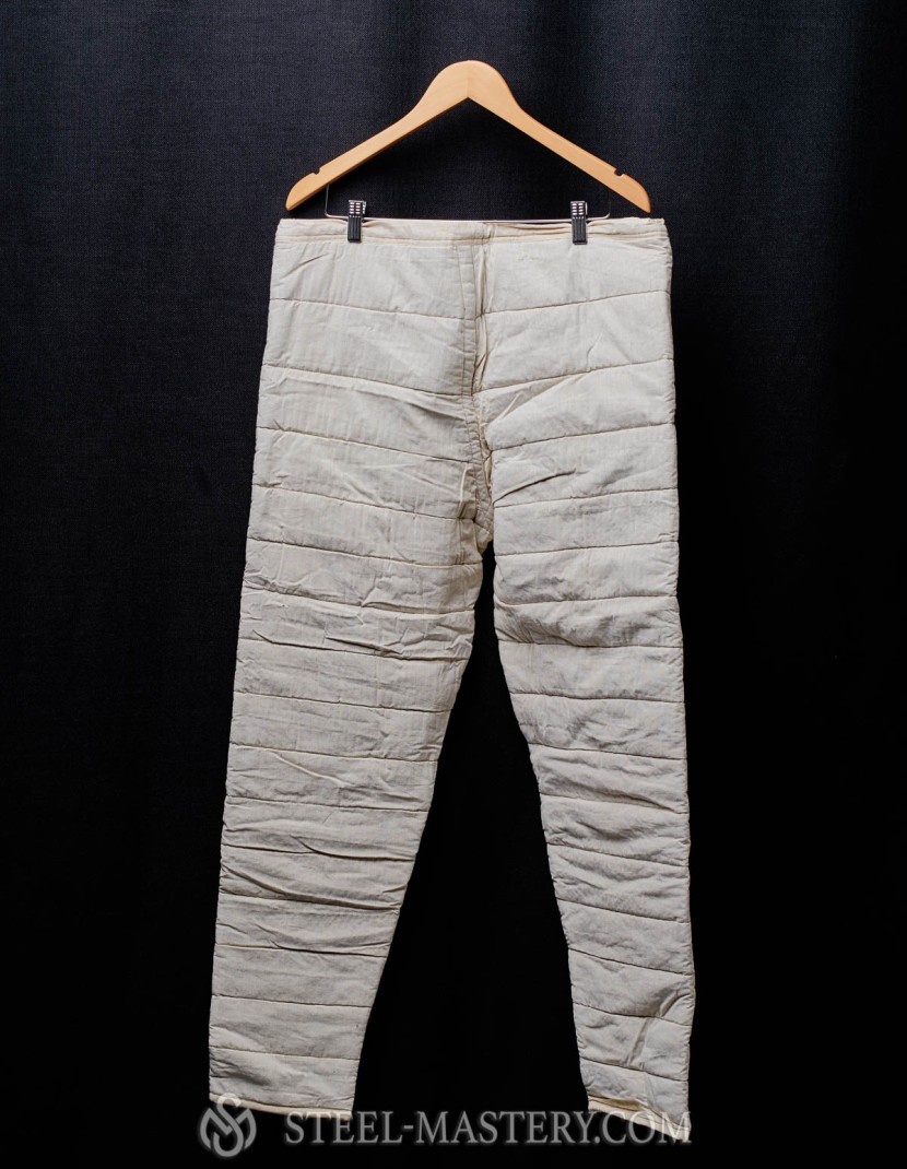 Padded cotton chausses photo made by Steel-mastery.com