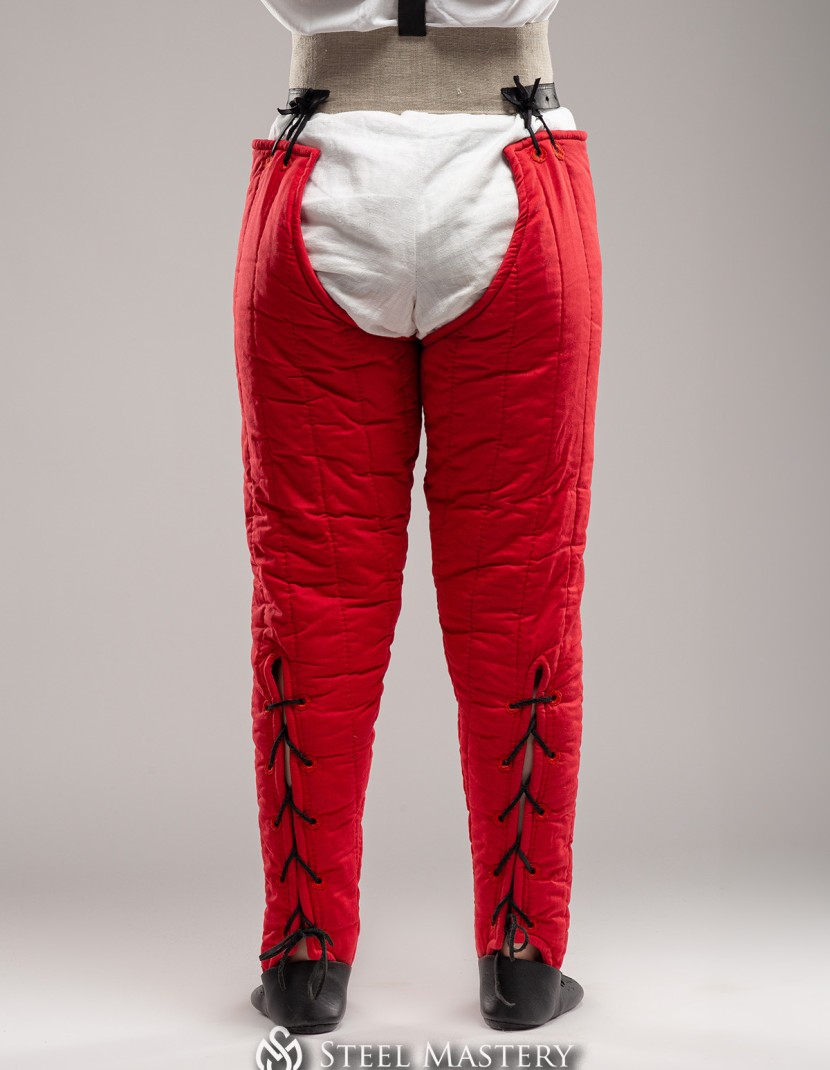 Long padded red chausses  photo made by Steel-mastery.com