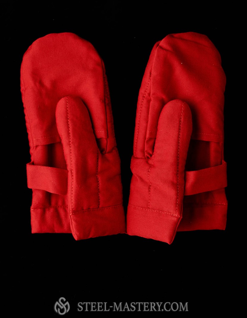 Padded mittens in red color  photo made by Steel-mastery.com
