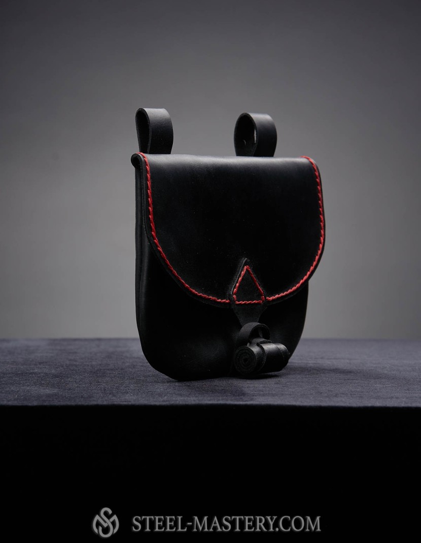 BLACK LEATHER BAG WITH VALVE  photo made by Steel-mastery.com