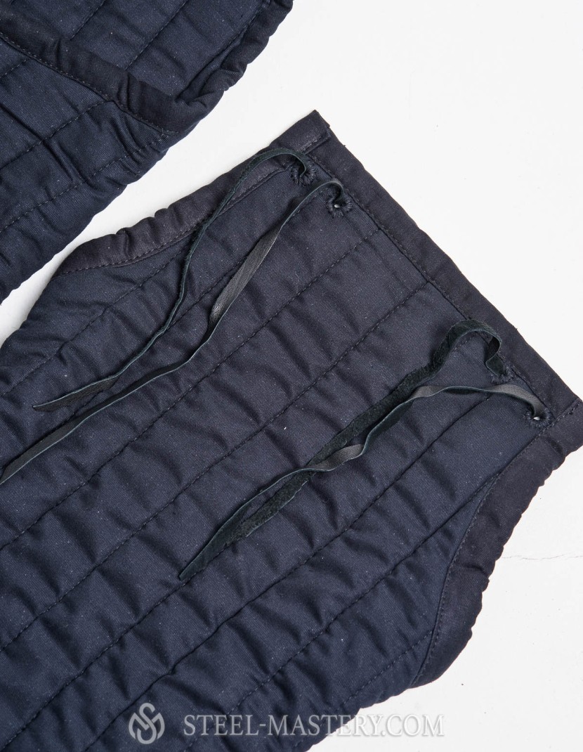 Short padded chausses in XL size photo made by Steel-mastery.com