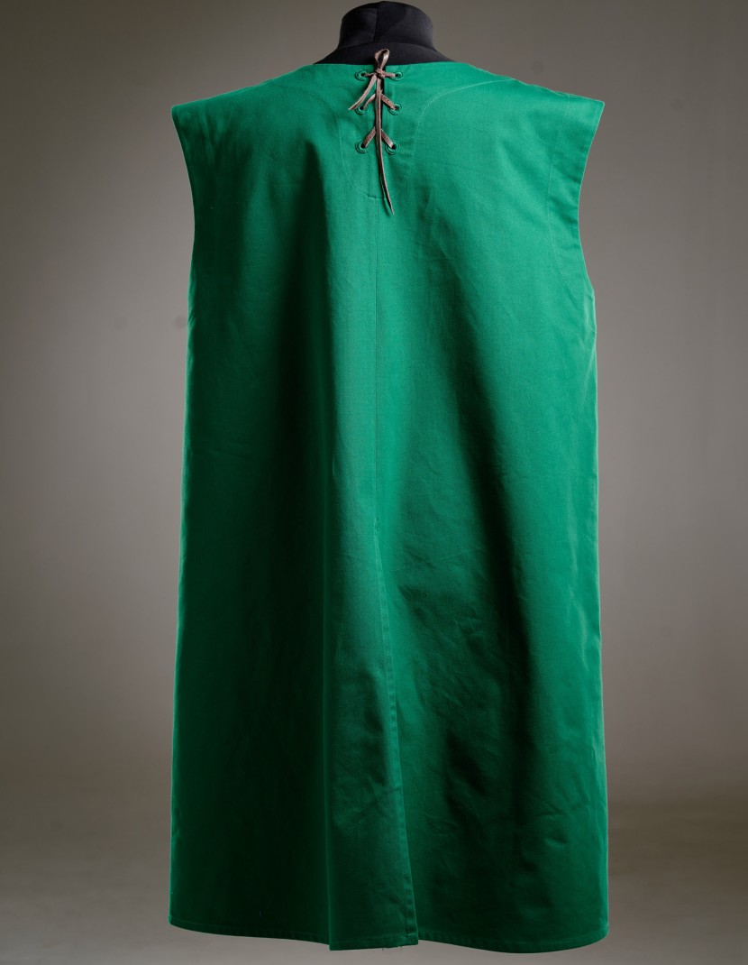 Sleevles green tabard with oak tree  photo made by Steel-mastery.com