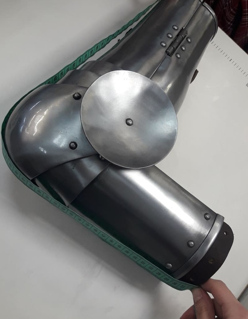 STEEL GERMAN KNIGHTLY PLATE ARMS OF THE 14TH CENTURY WITH ELBOW CAPS  photo made by Steel-mastery.com