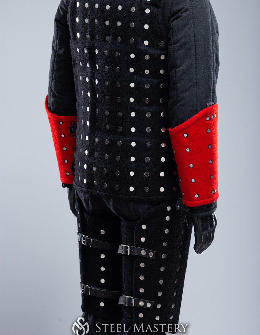 RED WOOLEN MEDIEVAL BRACERS M SIZE IN STOCK photo made by Steel-mastery.com